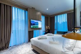 AL-TERMIZIY QADIMDAN YASHNAGAN DOYIRLARGA SAYOHAT!