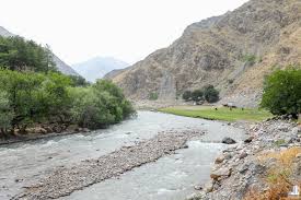 AL-TERMIZIY QADIMDAN YASHNAGAN DOYIRLARGA SAYOHAT!