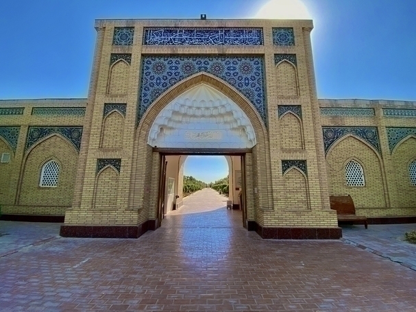 AL-TERMIZIY QADIMDAN YASHNAGAN DOYIRLARGA SAYOHAT!