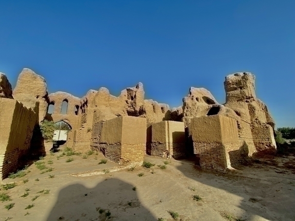 AL-TERMIZIY QADIMDAN YASHNAGAN DOYIRLARGA SAYOHAT!